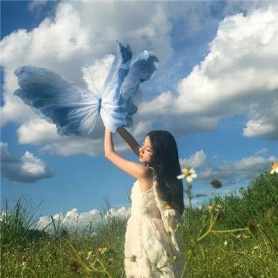 春日来临之际 海报